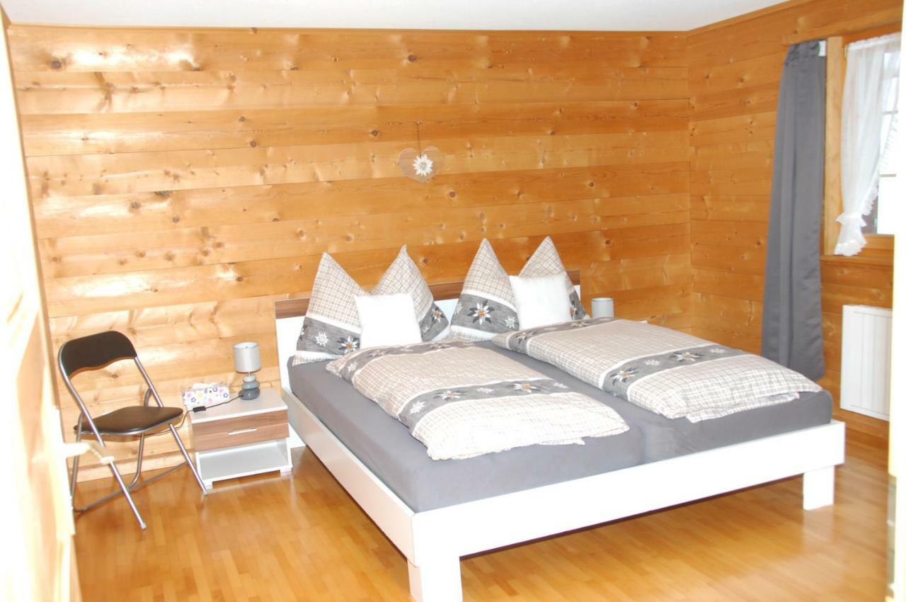 Sertig Ferienwohnung Давос Екстериор снимка
