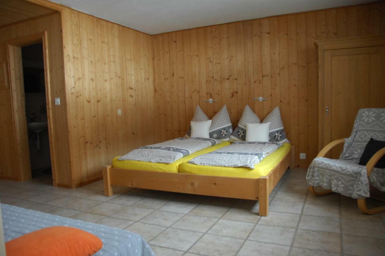 Sertig Ferienwohnung Давос Екстериор снимка