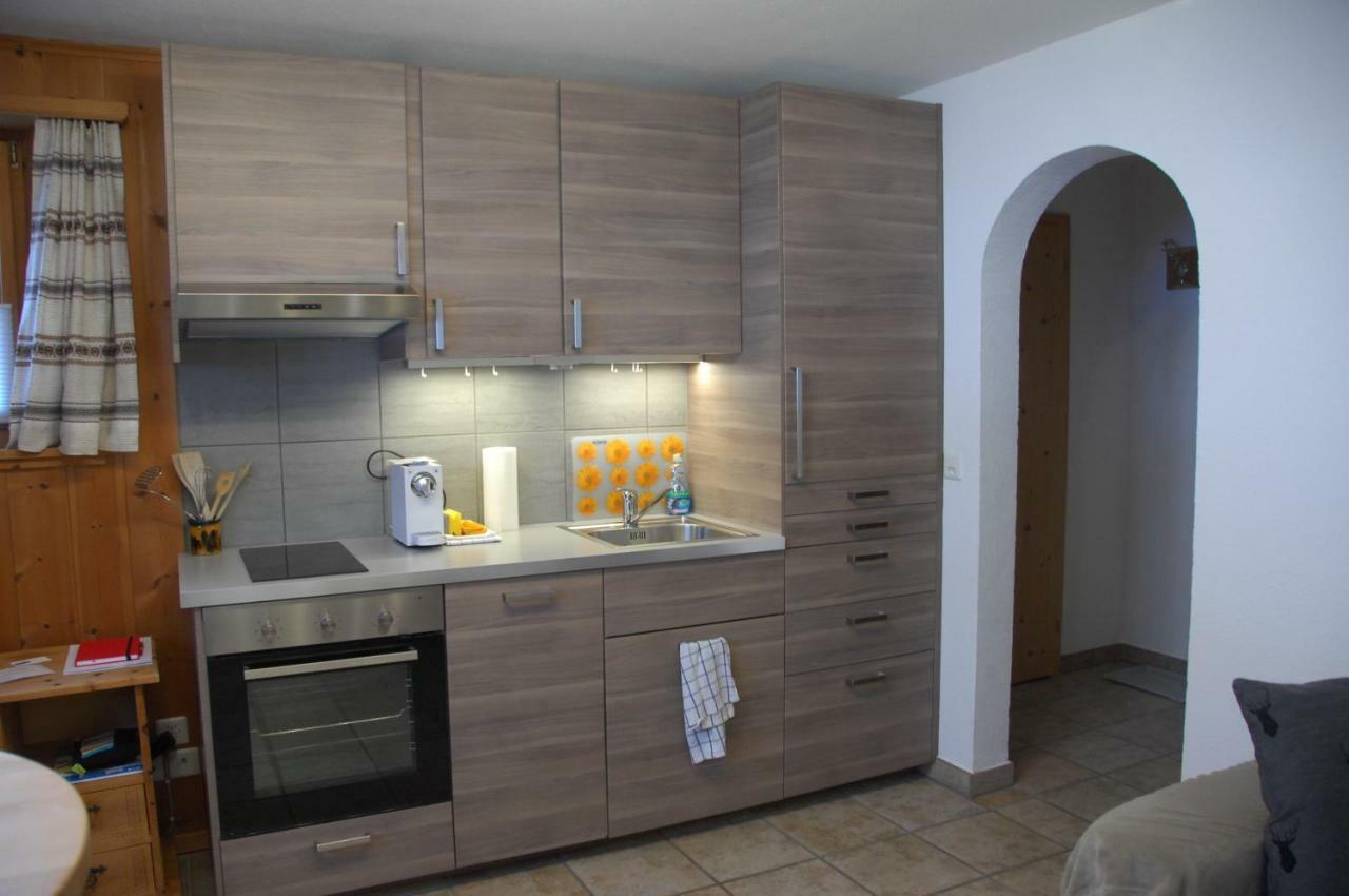 Sertig Ferienwohnung Давос Екстериор снимка